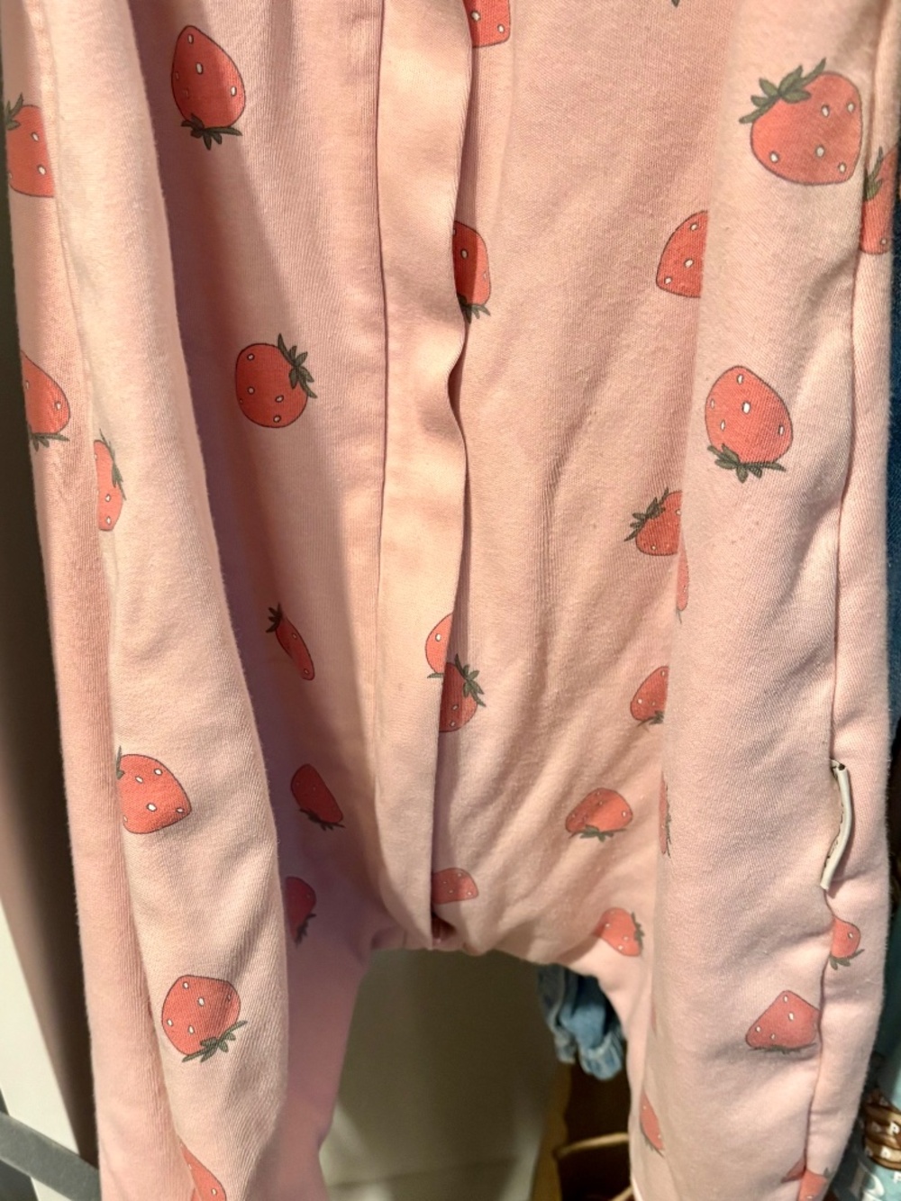Woolino 6-18 month Strawberry Sleep Bag with Feet - Picture 3 of 4